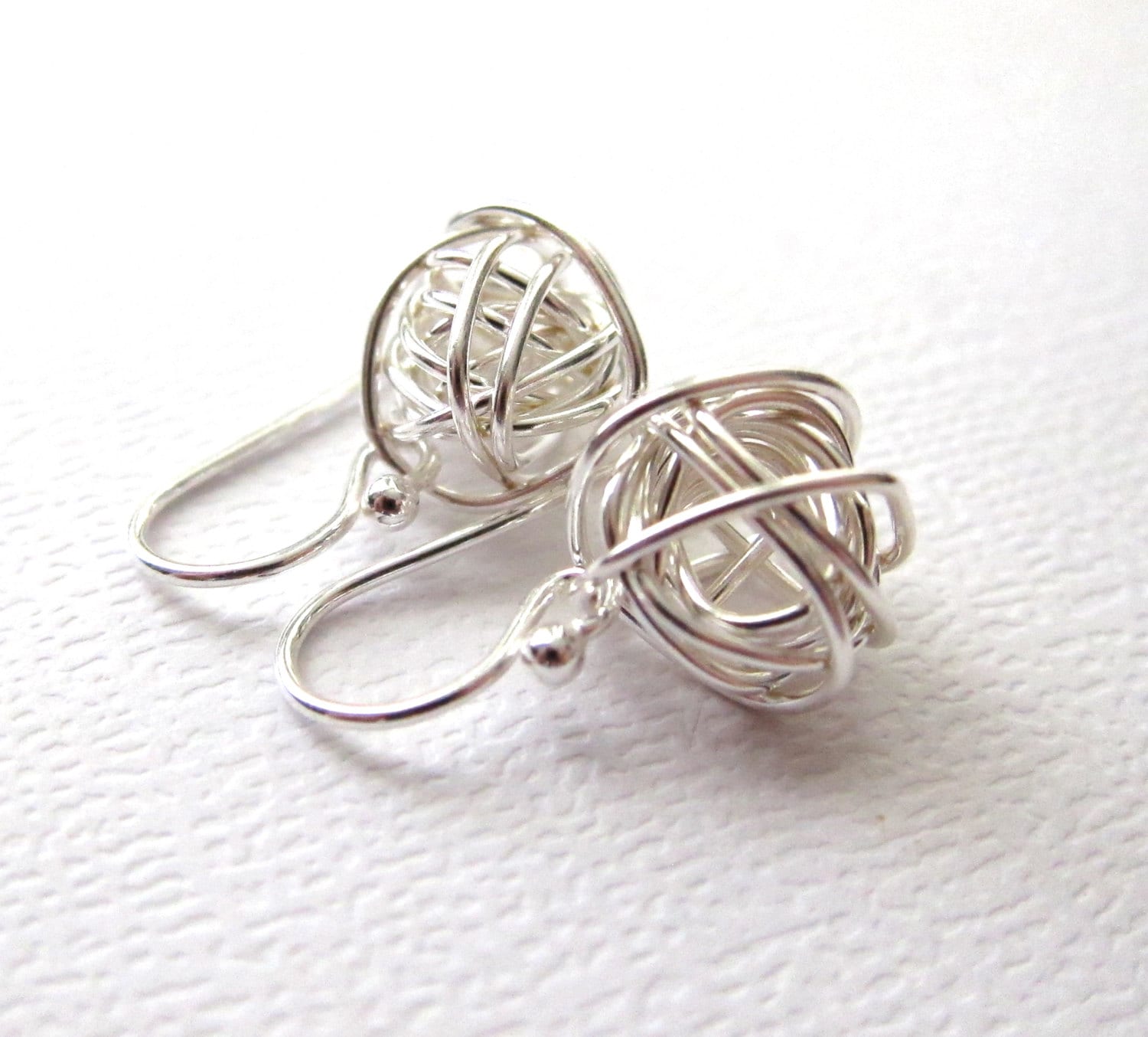 Mini Verhedderte Ohrringe, Draht Ball Sterling Silber, Silber Einfach Jeden Tag Schmuck Mini Verhedderte Ohrringe, Draht Ball Sterling Silber, Silber Einfach Jeden Tag Schmuck von CuteJewels
