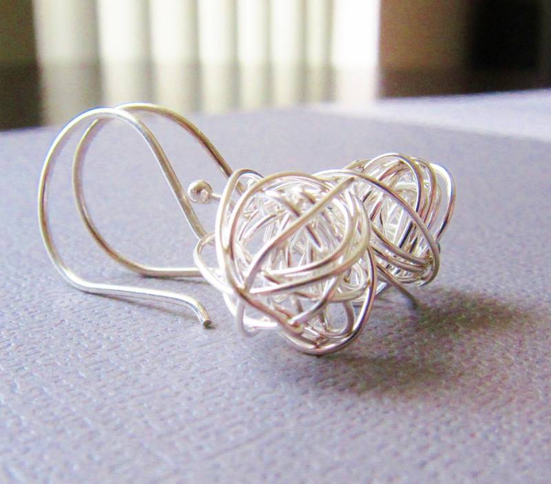 sterling Silber Ohrringe Handverdrahtete Kugel - Modernes Schlichtes Design- Kurze Wirre Tropfenförmig sterling Silber Ohrringe Handverdrahtete Kugel - Modernes Schlichtes Design- Kurze Wirre Tropfenförmig von CuteJewels