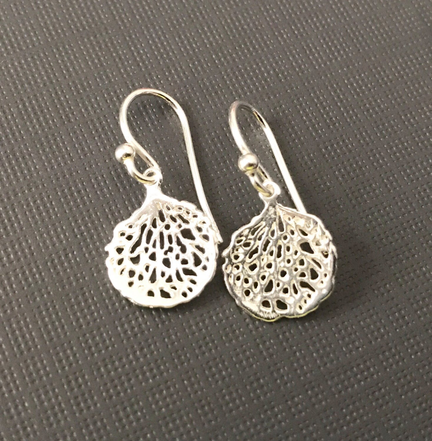 Traumfänger Ohrringe, Leichte Und Ohrhänger, Kurze Sterling Silber Ohrringe Handgemacht in Chicago Traumfänger Ohrringe, Leichte Und Ohrhänger, Kurze Sterling Silber Ohrringe Handgemacht in Chicago von CuteJewels