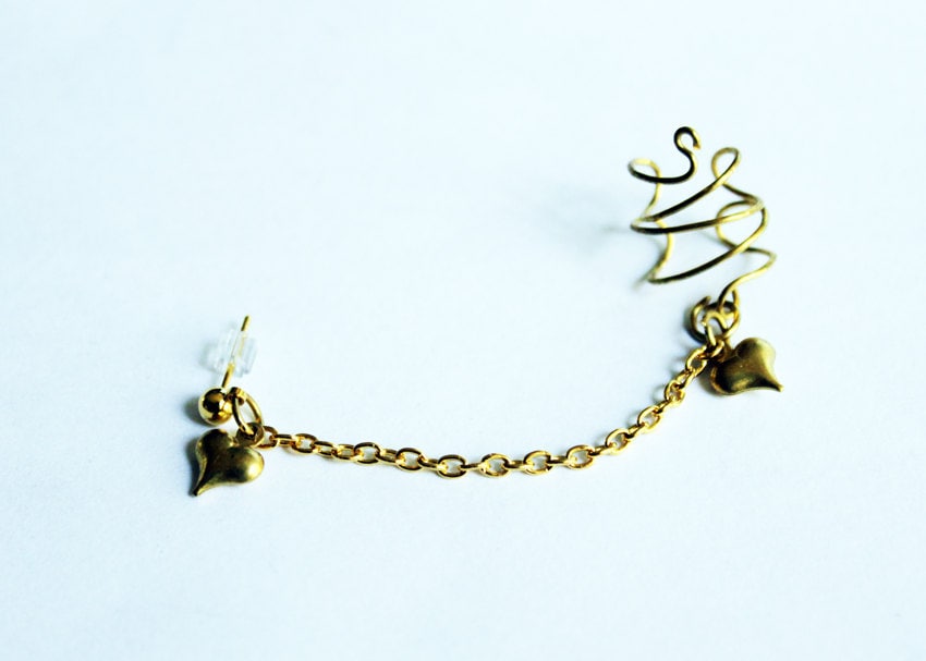 Antikes Gold Herz Und Kette Ohrmanschette Antikes Gold Herz Und Kette Ohrmanschette von CuteNSassyShop