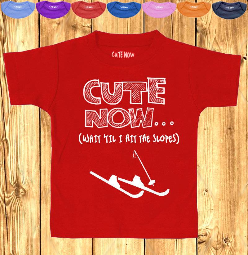 Cute Now... | Warte "Til I Hit The Slopes Geschenk Lustige Skifahren Kleinkind Kinder T-Shirt 2 T-Shirt T-6 T Snowboard Winter Sport Skifahrer von CuteNow
