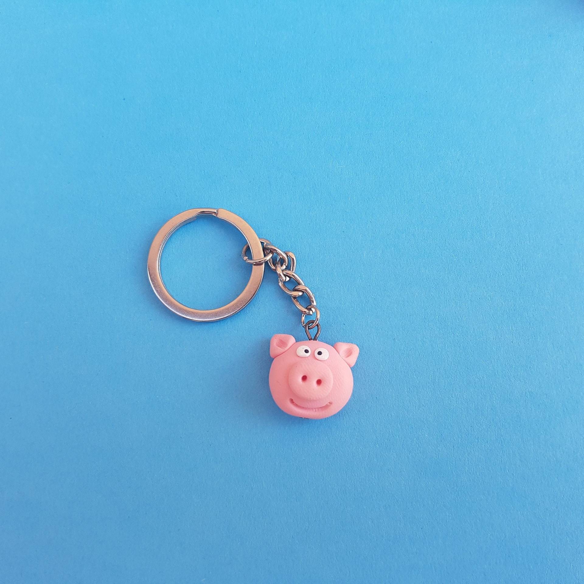 Rosa Schwein Schlüsselanhänger - Polymer Clay Kawaii Charm von CutePawsGift
