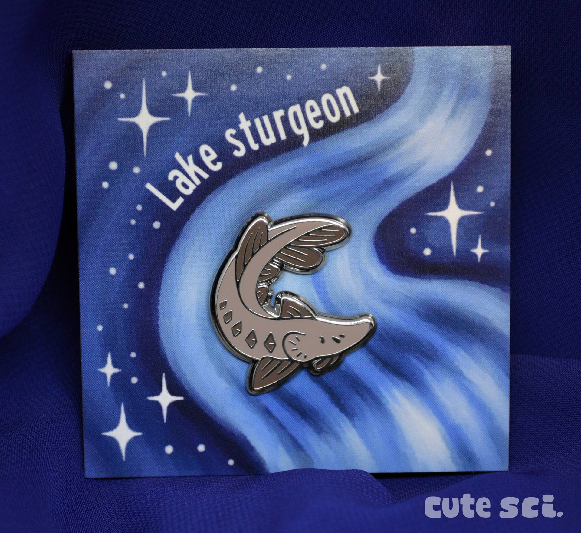 Lake Stör Emaille Pin | Fisch-Pin Lake Stör Emaille Pin | Fisch-Pin von CuteSci