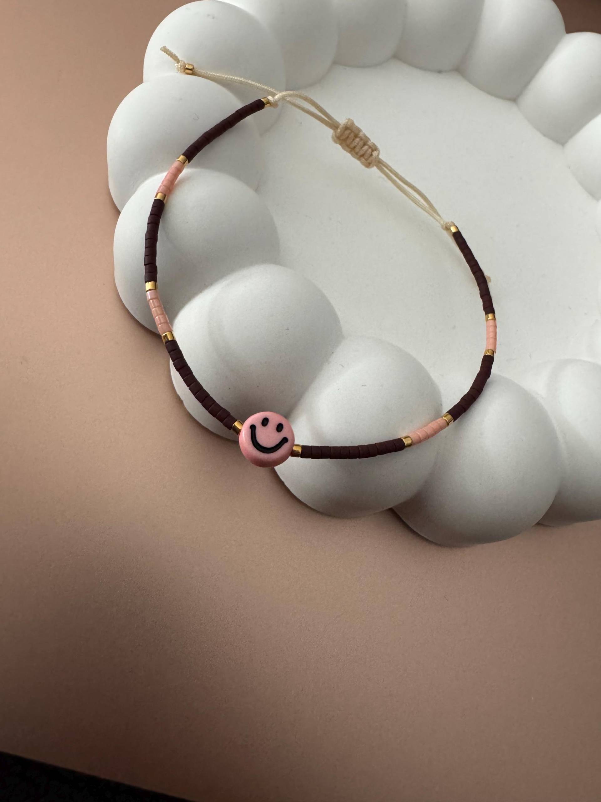 Smiley Armband Mit Miyuki Perlen - Freundschaftsarmband Rosa, Weinrot von CutestbyTizus