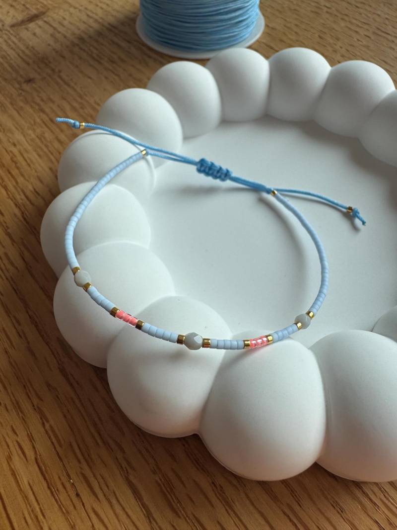 Babyblaues Armband Mit Miyuki Perlen - Sommer-Schmuck, Verstellbar & Handgemacht von CutestbyTizus