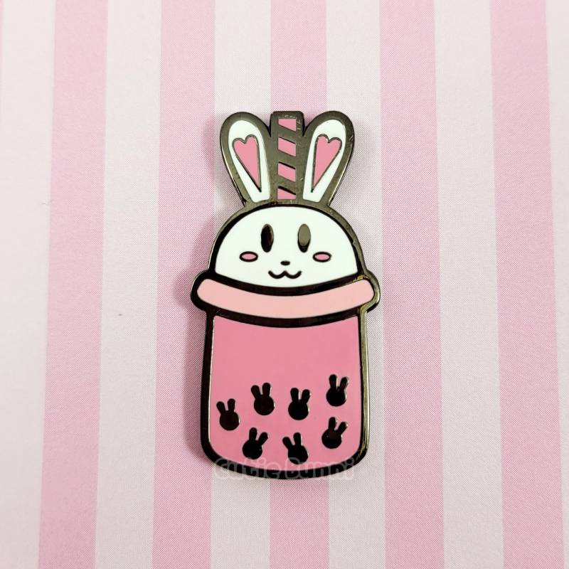 Hase Boba Emaille Pin Hase Boba Emaille Pin von CutieBunni
