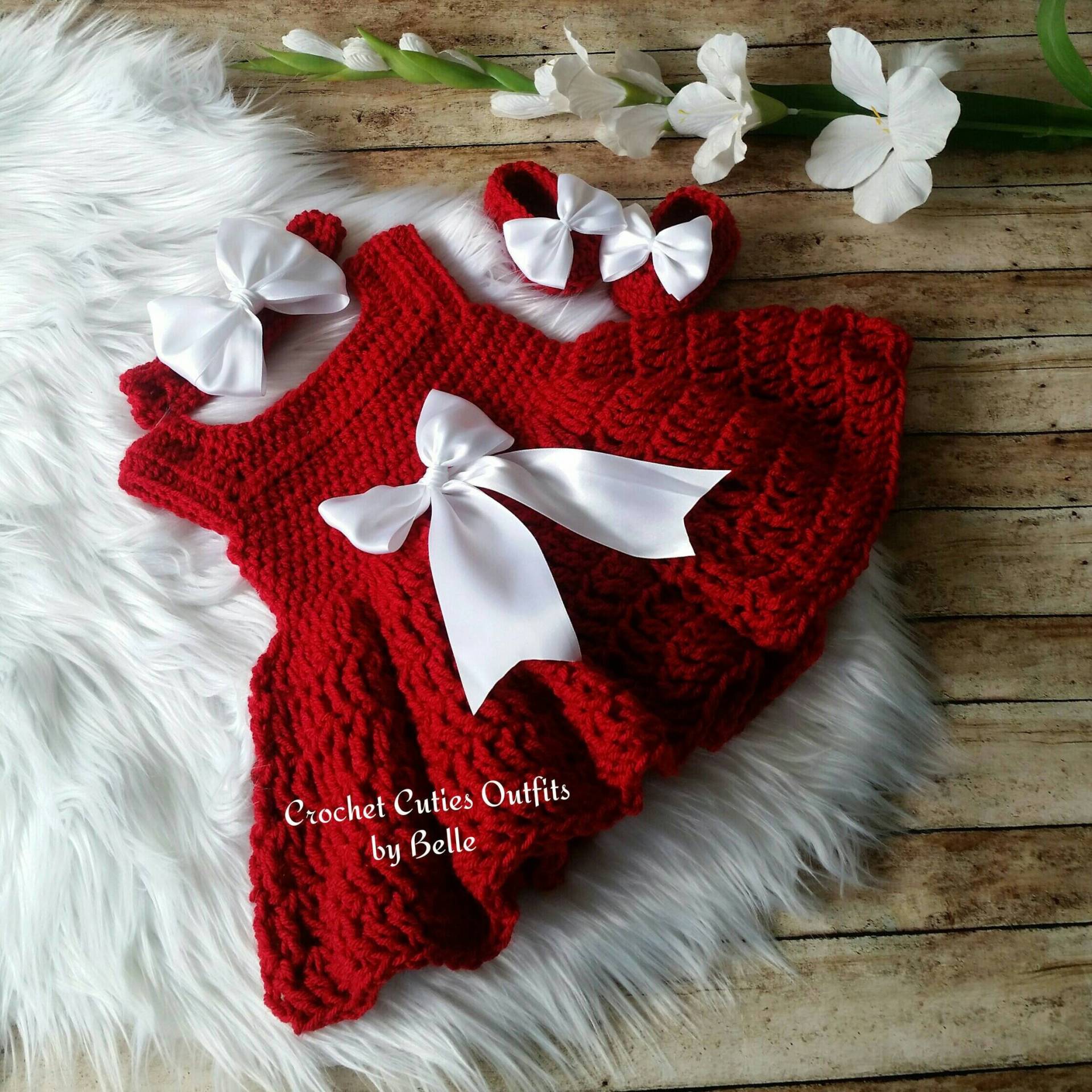 Gehäkeltes Babykleid Rotes Kleinkind Outfit, Photo Prop von CutieOutfitsbyBelle