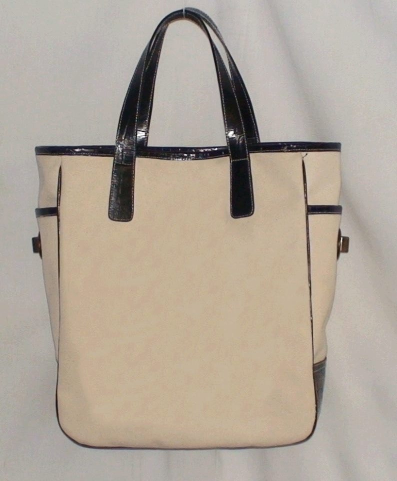 Leder Getrimmt Canvas Tote Custom Stamped von CuttingGarage