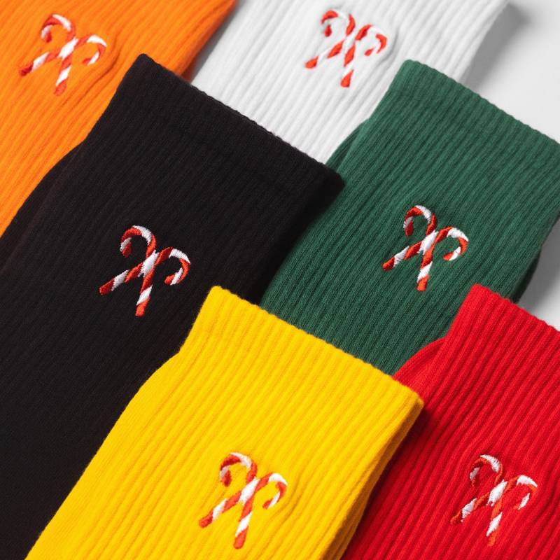 Bestickte Candy Cane Weihnachtssocken Hergestellt in Großbritannien Baumwollmischung Bestickte Candy Cane Weihnachtssocken Hergestellt in Großbritannien Baumwollmischung von CuzyCo