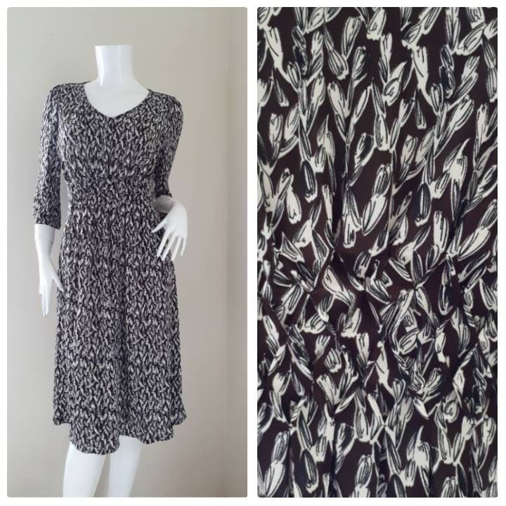 Viskose Blumen Print Kleid Größe 40 von CvintageLand