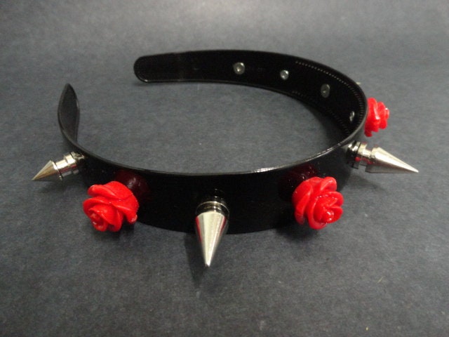 Punk Gothic Biker Fetisch Haarreif Mit Spikes Und Roten Rosen Aus Resin von CyberGothicFactory