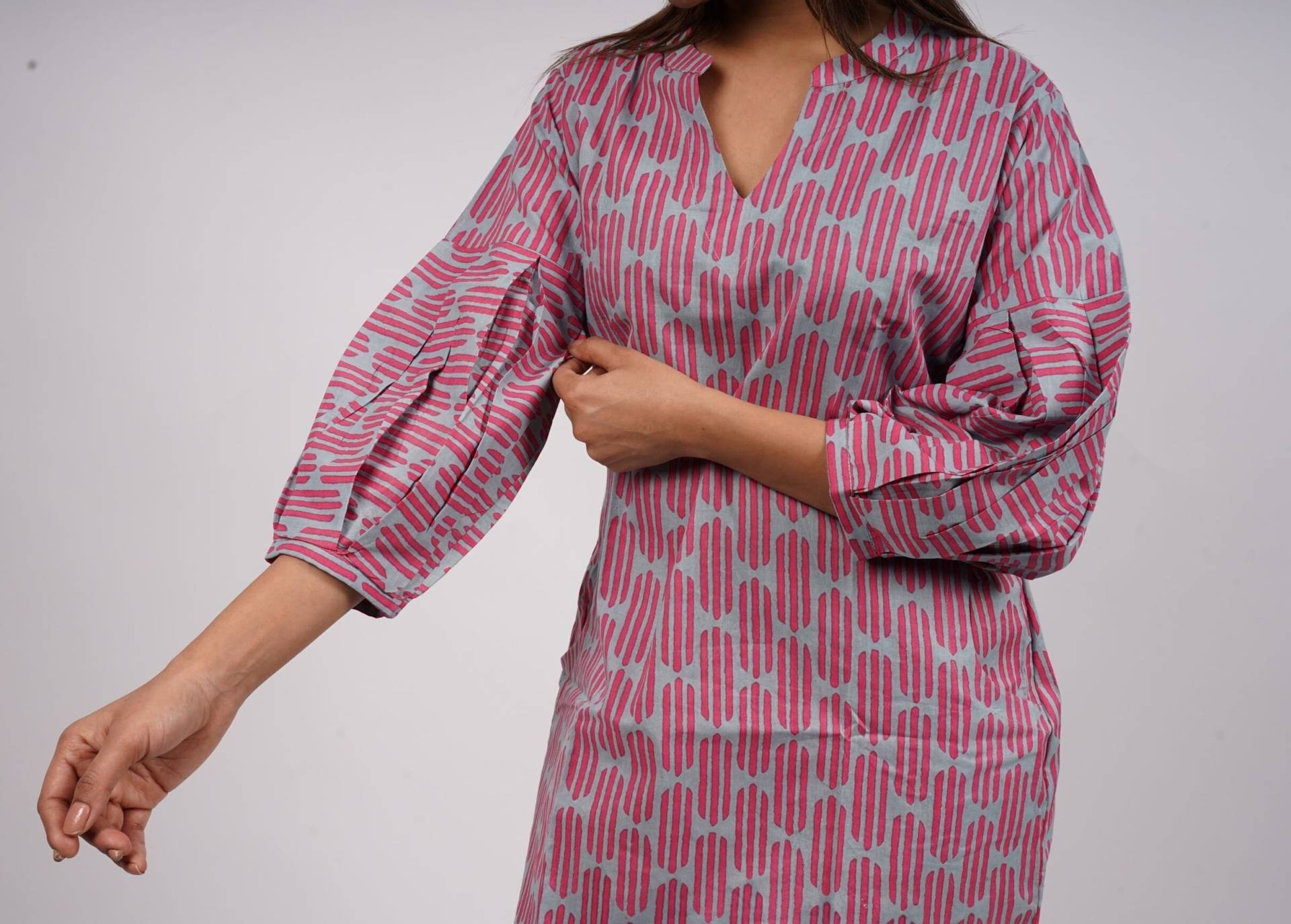 Baumwollkleid, Langarmkleid, Knielanges Kleid, Rosa Handgemachtes Sommerkleid, Casual Kurzes Handgemachtes Kleid von CyclamenIndia