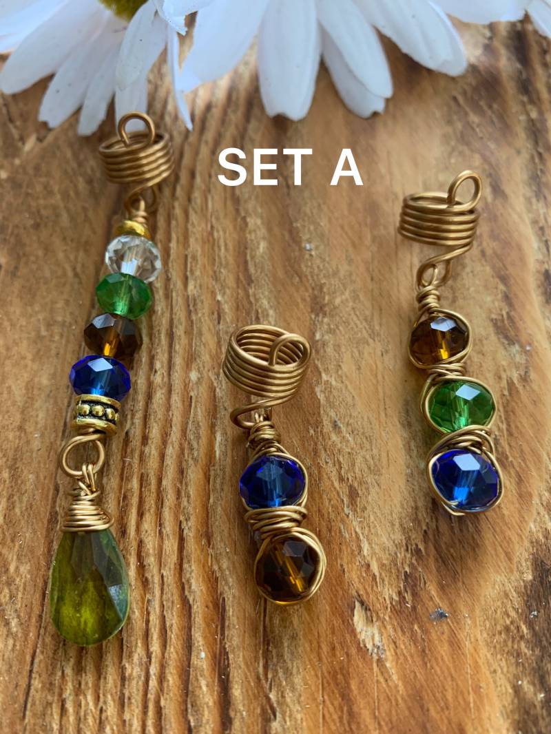 Designs Von Cyere Long Walks Im September Loc Und Flechtschmuck Set von CyeresCloset