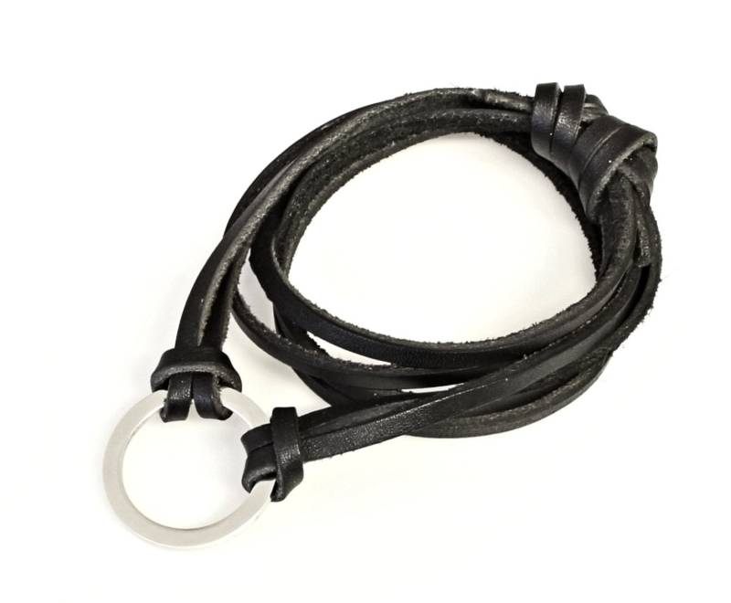 Schwarze Lederbandkette Mit Rundem Silberfarbenem Anhänger - 1131 Schwarze Lederbandkette Mit Rundem Silberfarbenem Anhänger - 1131 von CygnetGifts