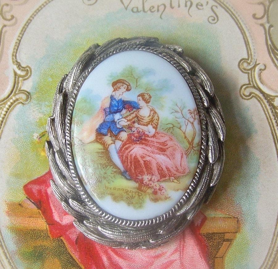 Vintage Porzellan Brosche Brautpaar Fragonard Vintage Porzellan Brosche Brautpaar Fragonard von CynthiasAttic