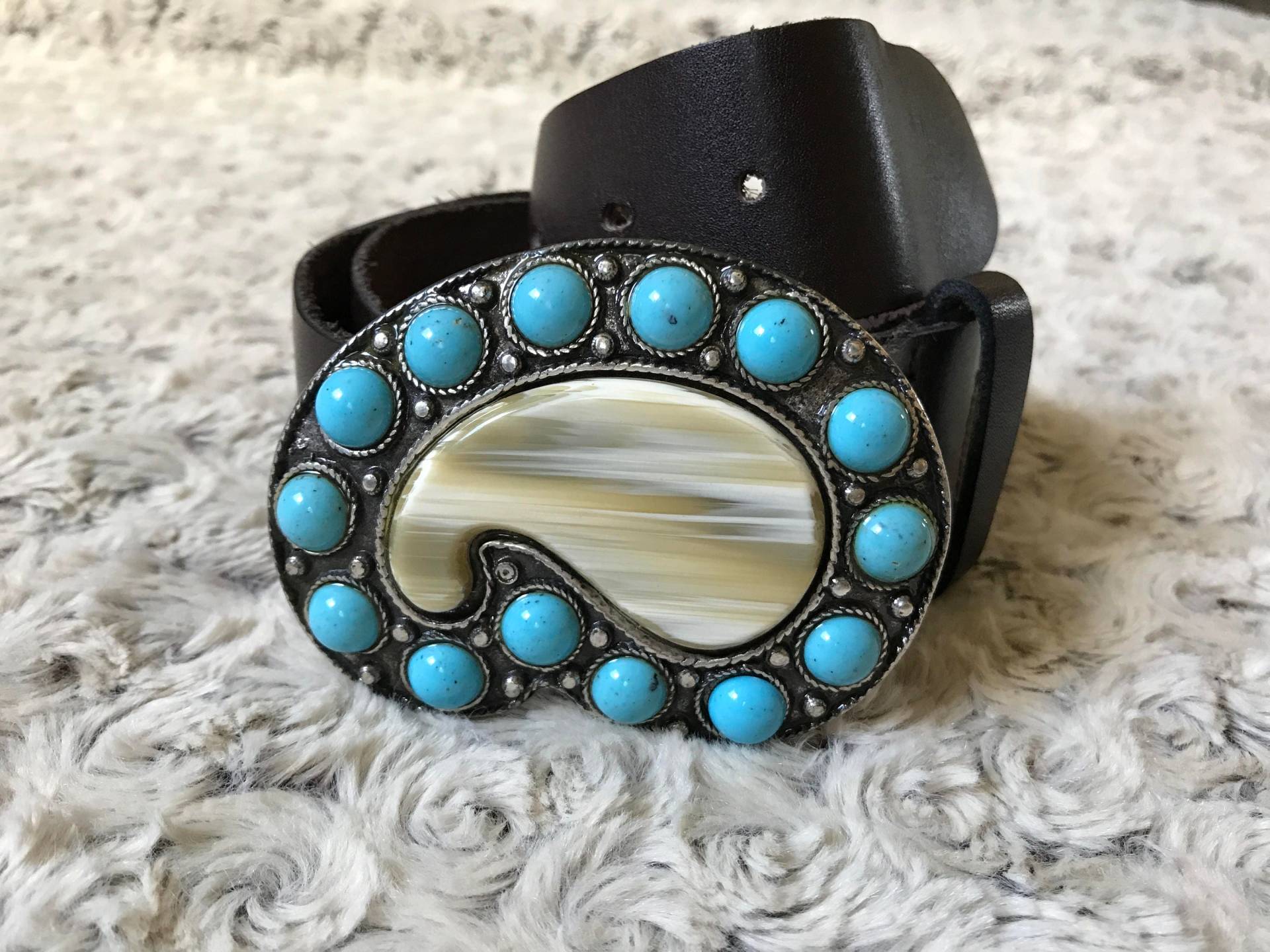 Vintage Echt Leder-Gürtel Mit Schöne Schnalle Boho Leder Gürtel Schokolade Braun Große Frauen-Gürtel von Cynthyaa