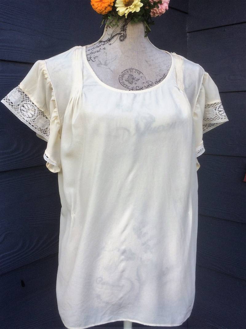 Crepe De Chine Bluse - Vintage Spitze Reinkarniert Large Crepe De Chine Bluse - Vintage Spitze Reinkarniert Large von CypressAvenue