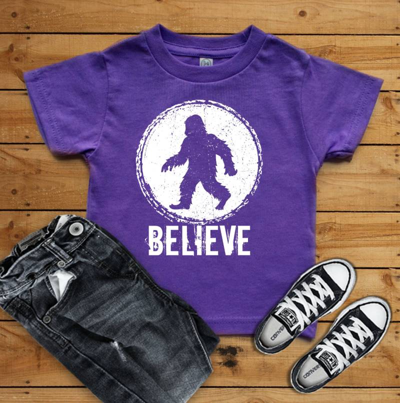 Süße Bigfoot Glauben Konstruktionszeichnung Kurzarm Kids T-Shirt von CypressKidsBoutique