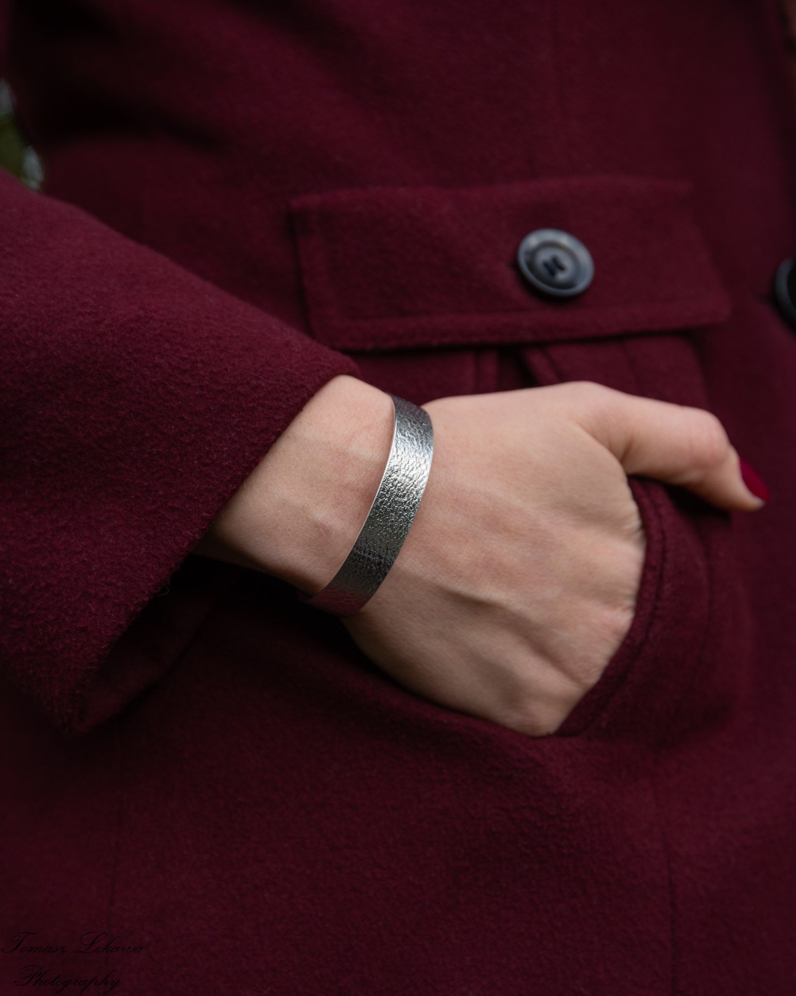 Lace Cuff - Sterling Silber Armband Mit Nottingham Spitze Aufgedruckt. Dieser Verstellbare Armreif Ist Wunderschön Originell Und Elegant Lace Cuff - Sterling Silber Armband Mit Nottingham Spitze Aufgedruckt. Dieser Verstellbare Armreif Ist Wunderschön Originell Und Elegant von CyrilynSilver