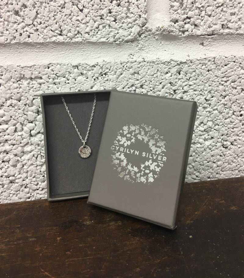 Smash Kreis Sterling Silber Anhänger Smash Kreis Sterling Silber Anhänger von CyrilynSilver