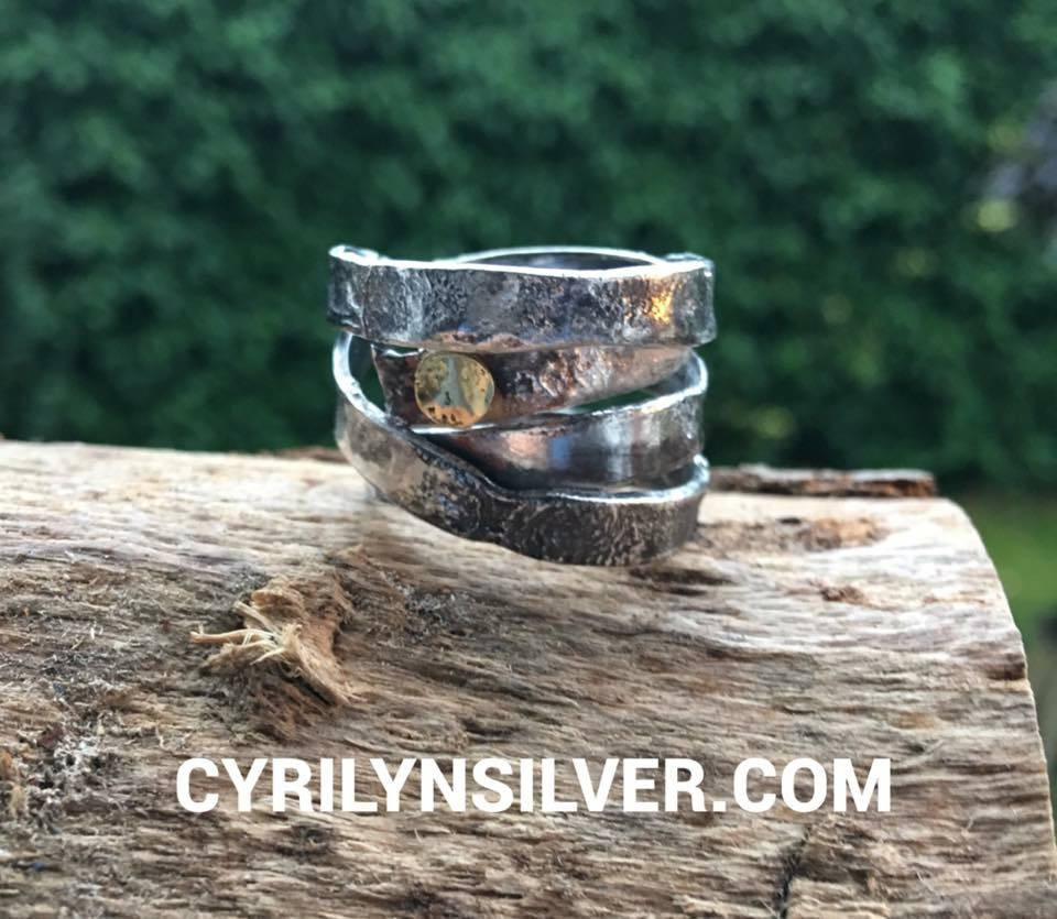 Versteckten Schatz Wickeln Ring Mit Beunruhigt Sterling Silber Und 18 Karat Gold Versteckten Schatz Wickeln Ring Mit Beunruhigt Sterling Silber Und 18 Karat Gold von CyrilynSilver