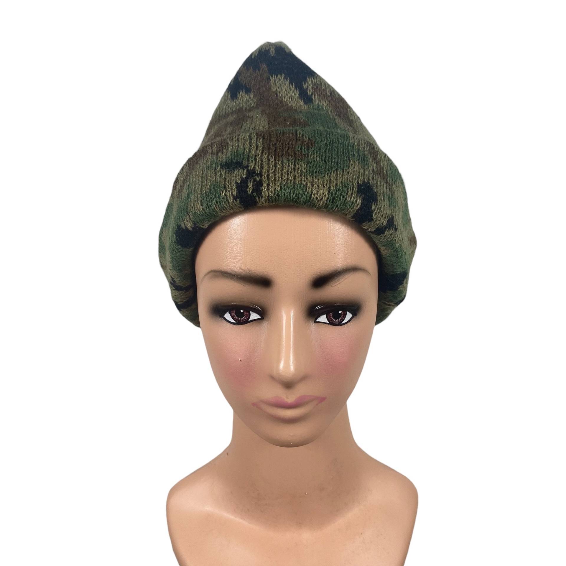 Vintage 90Er Camo Beanie Unisex von DAMBROWNByDAM