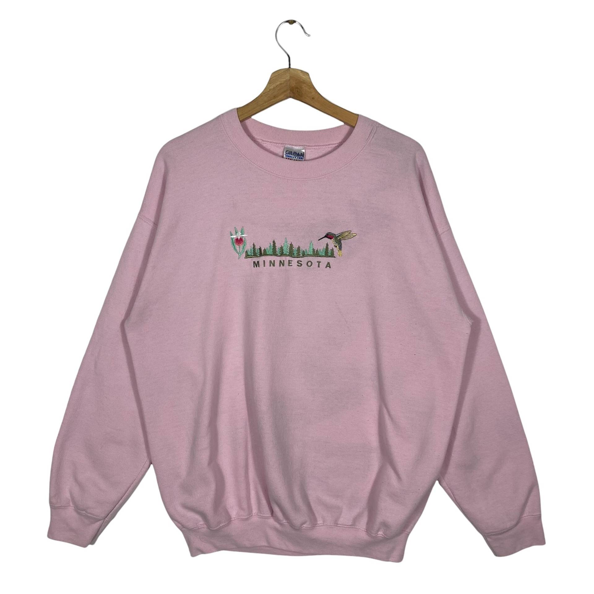 Vintage Minnesota Embroidery Sweatshirt L Größe Rosa Farbe von DAMBROWNByDAM