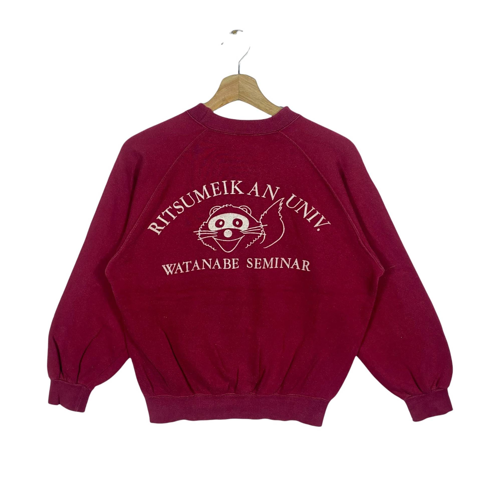 Vintage Ritsumeikan University Watanabe Lehrgang Sweatshirt M Größe Maroon Farbe von DAMBROWNByDAM
