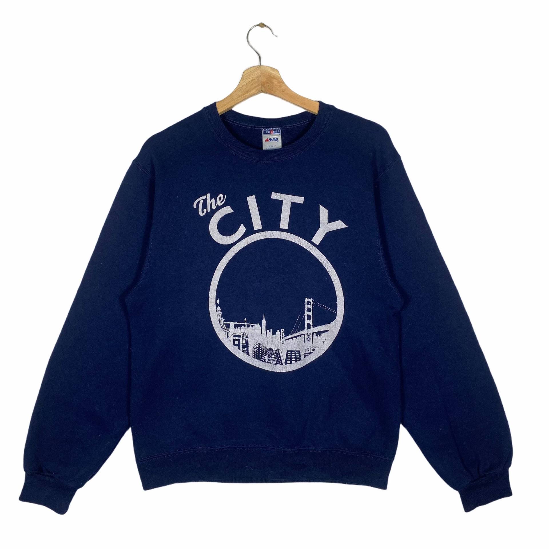 Vintage The City Sweatshirt S Größe Marineblau Farbe von DAMBROWNByDAM