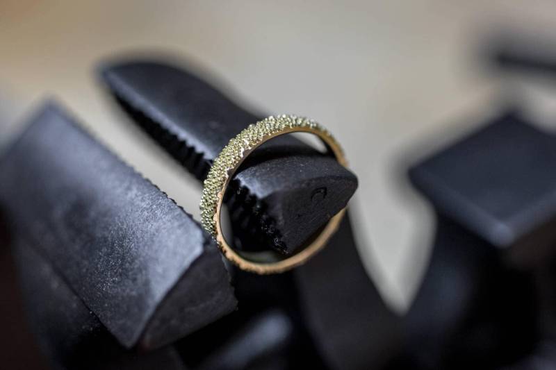 14K Gold Filigranes Hochzeitsband Frauen, Strukturiertes von DANAKRESPIJEWELRY