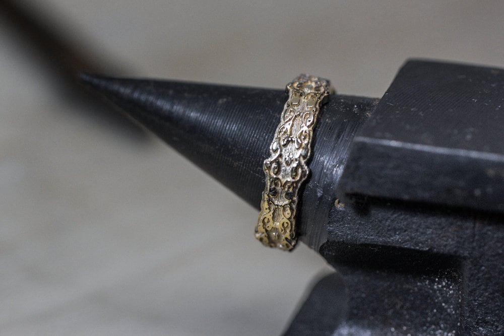 Jugendstil Hochzeitsband, Florales 5mm Hochzeitsband von DANAKRESPIJEWELRY