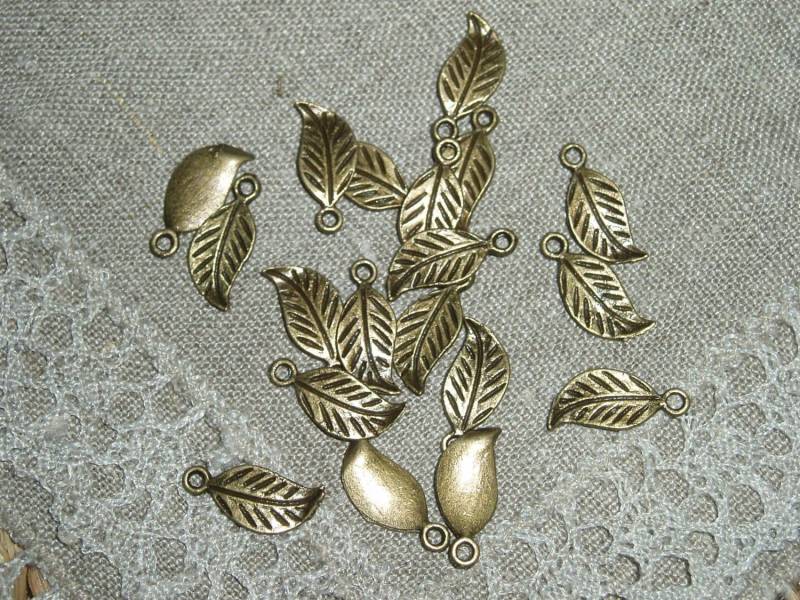 10 Stück Antik Bronze Blatt Charms Anhänger 17 X7 Mm von DANAROSE12