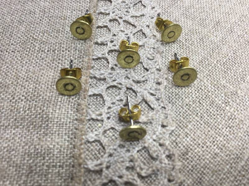 6 Stück Runde Bronze-Ton-Metall Ohrstecker von DANAROSE12