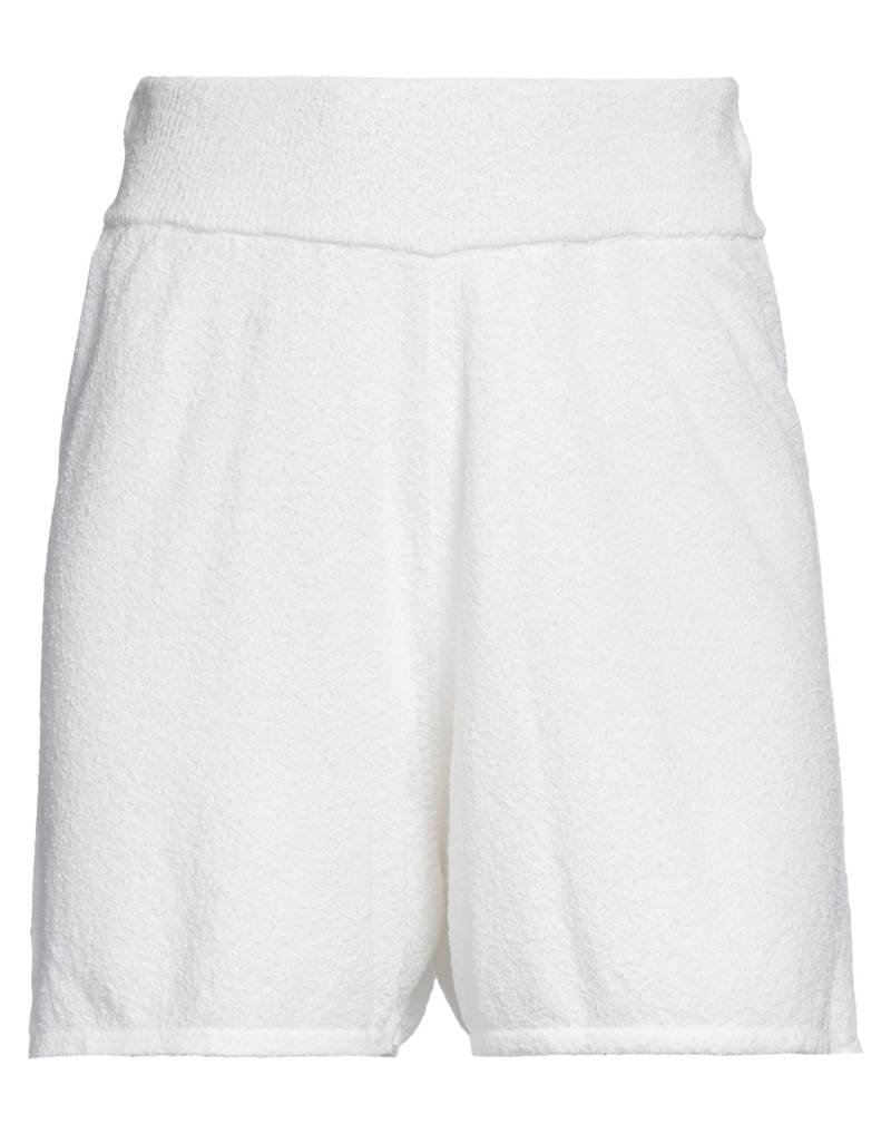 DANIELE FIESOLI Shorts & Bermudashorts Damen Weiß von DANIELE FIESOLI