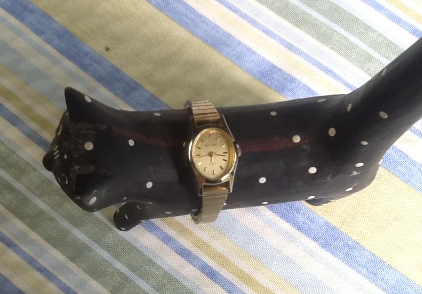 Goldene Ewigkeitsuhr von DASAJUHAMA