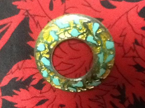 Heb Canada Signierte Grün-Gelbe Anstecknadel Aus Kupfer von DASAJUHAMA