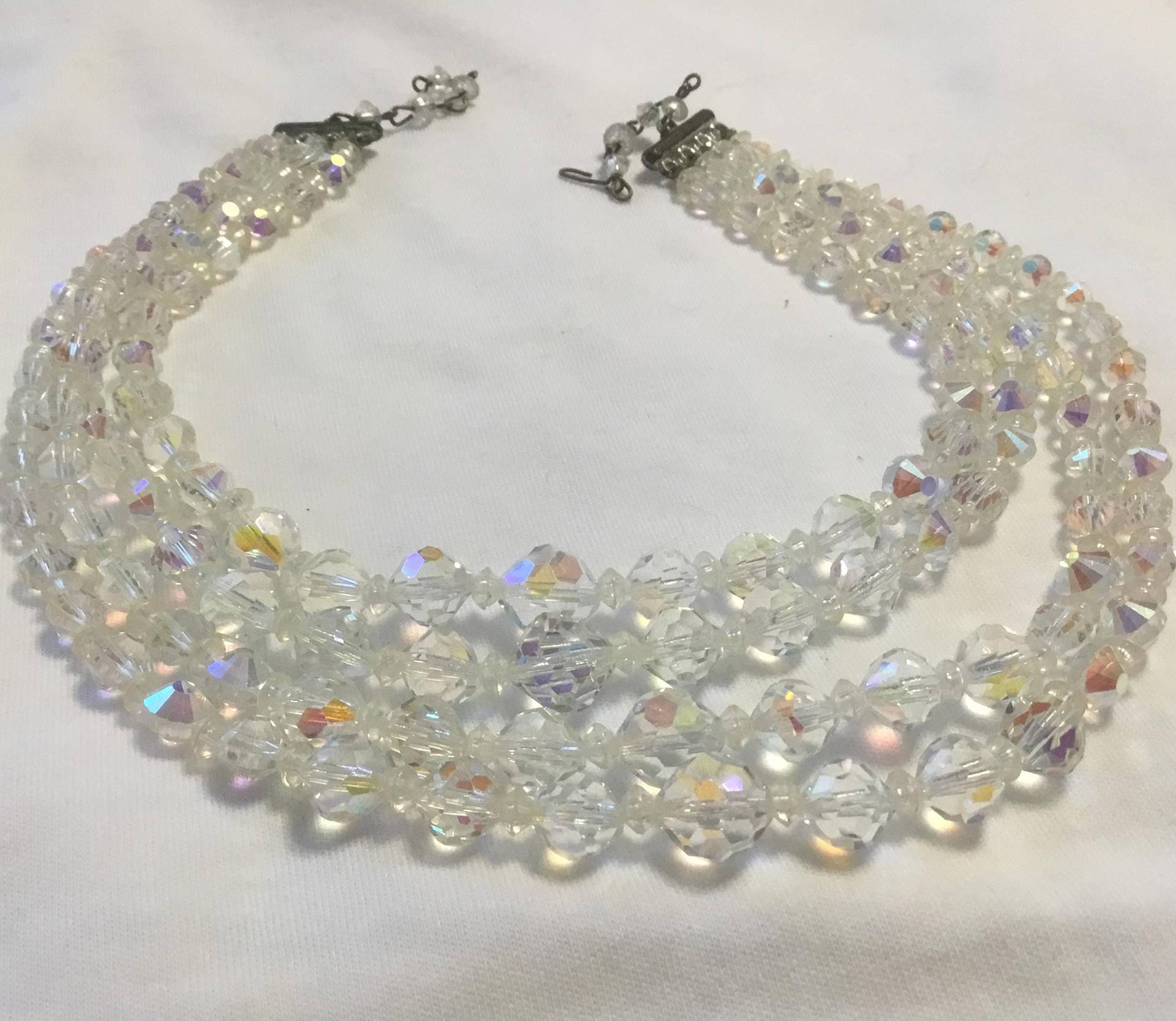 Regenbogen Aurora Borealis Viersträngige Vintage Halskette von DASAJUHAMA