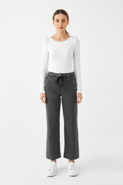 DAWN DEW Flared Soft Denim - French Pocket von DAWN