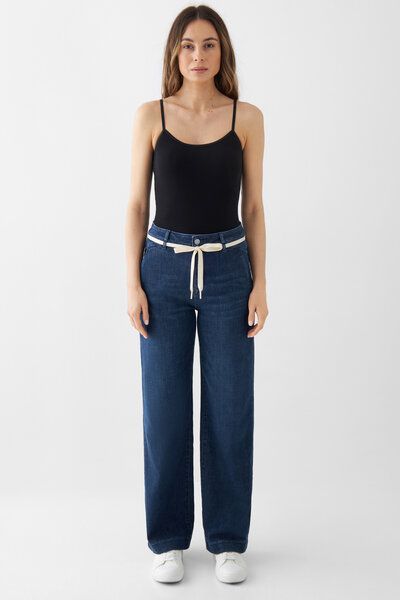 DAWN DEW Flared Soft Denim - French Pocket von DAWN