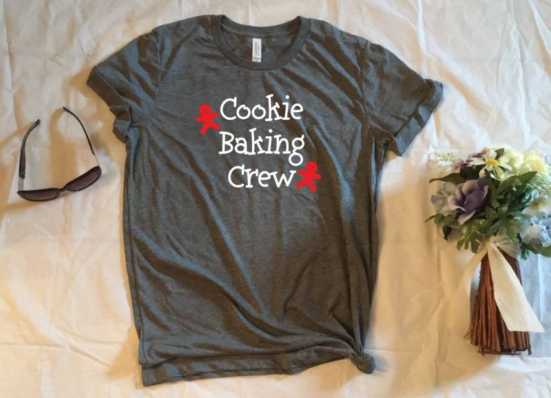 Plätzchen Backen, Christmas Cookies Shirt, Lebkuchen-Mann-Hemd, T-Shirts, Backen Weihnachten T-Shirt, Saison Hemden von DBAJustHerStyle