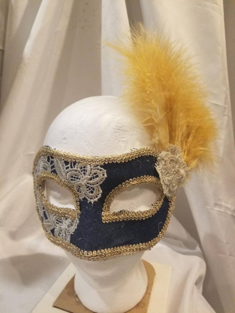 Handgefertigt, Ein Von Einer Art Partymaske Handgefertigt, Ein Von Einer Art Partymaske von DBG58