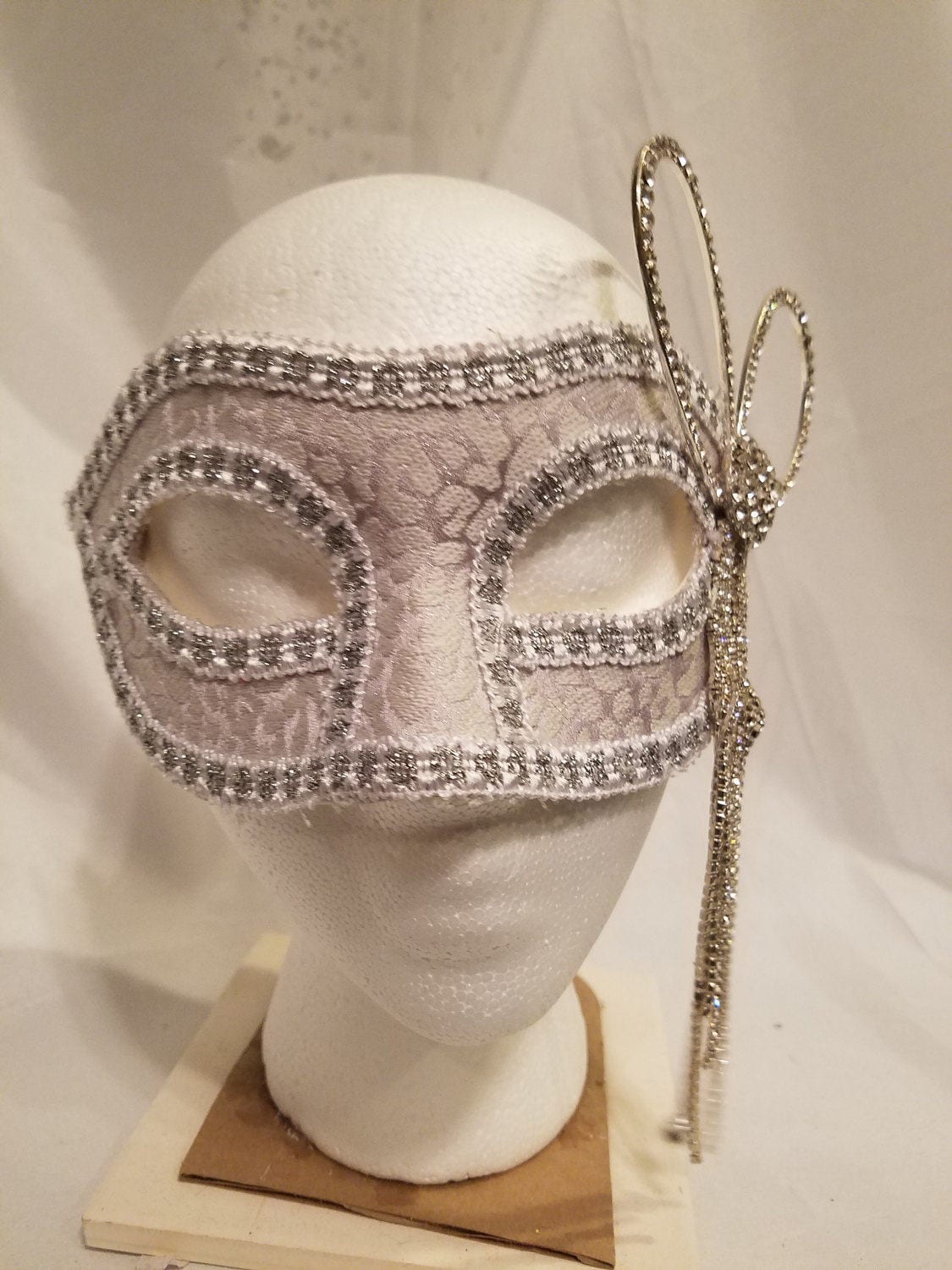 Handgefertigt, Ein Von Einer Art Partymaske Handgefertigt, Ein Von Einer Art Partymaske von DBG58