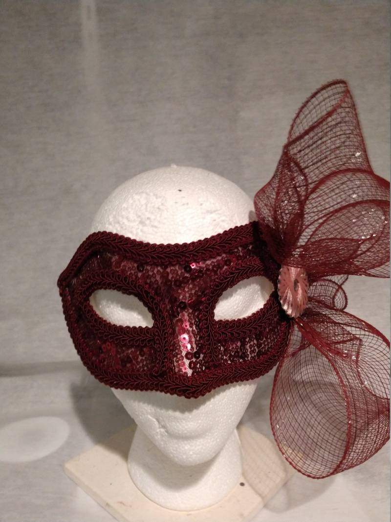 Handgefertigt, Ein Von Einer Art Partymaske Handgefertigt, Ein Von Einer Art Partymaske von DBG58