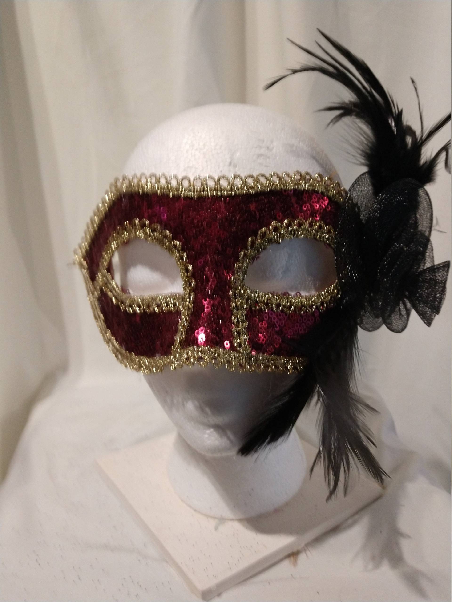 Handgemacht, Ein Von Einer Art Maske Handgemacht, Ein Von Einer Art Maske von DBG58