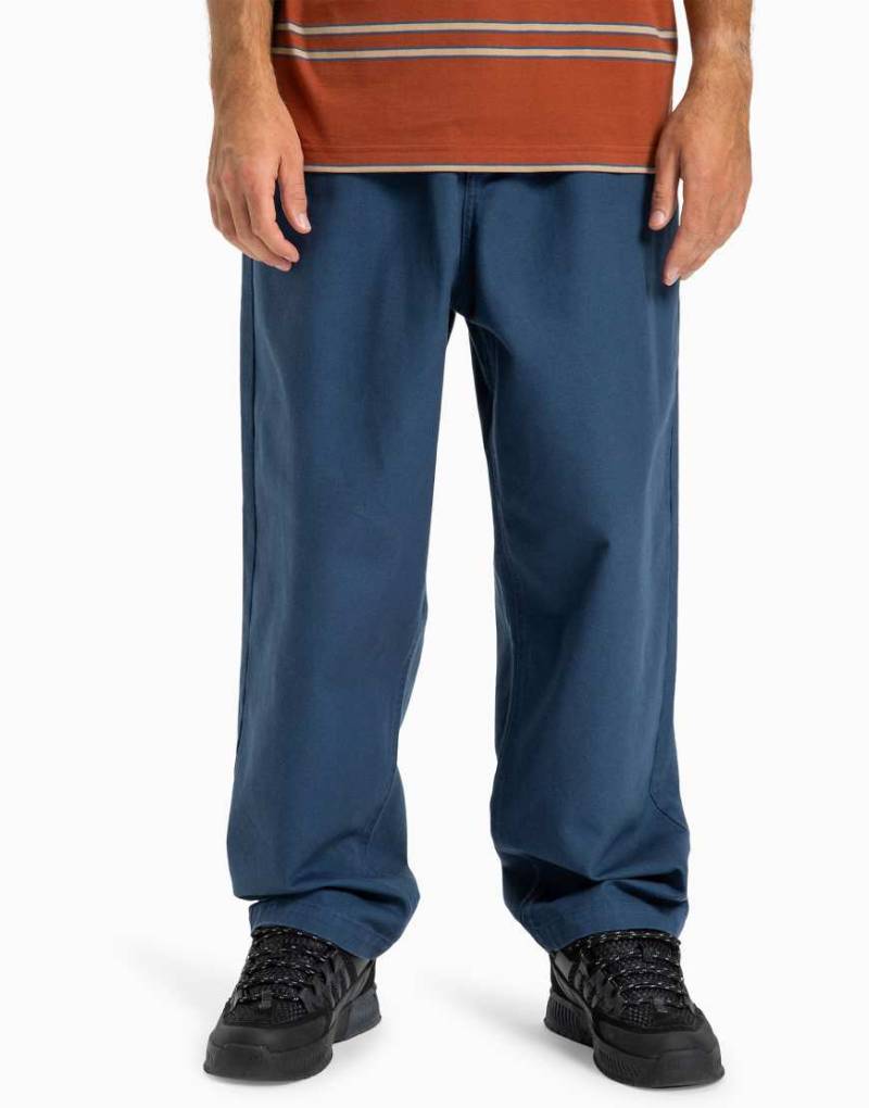 DC Shoes - Framed - Hose in dunklem Jeansblau mit elastischem Bund von DC Shoes