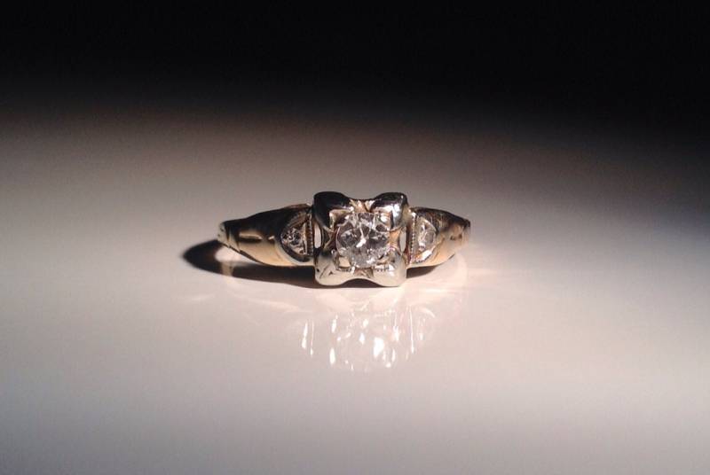 1945 Gelbgold 14 Kt H Farbe 0, 33 Ct Si1 Diamant Verlobungsring 1945 Gelbgold 14 Kt H Farbe 0, 33 Ct Si1 Diamant Verlobungsring von DCSILVERSHOP