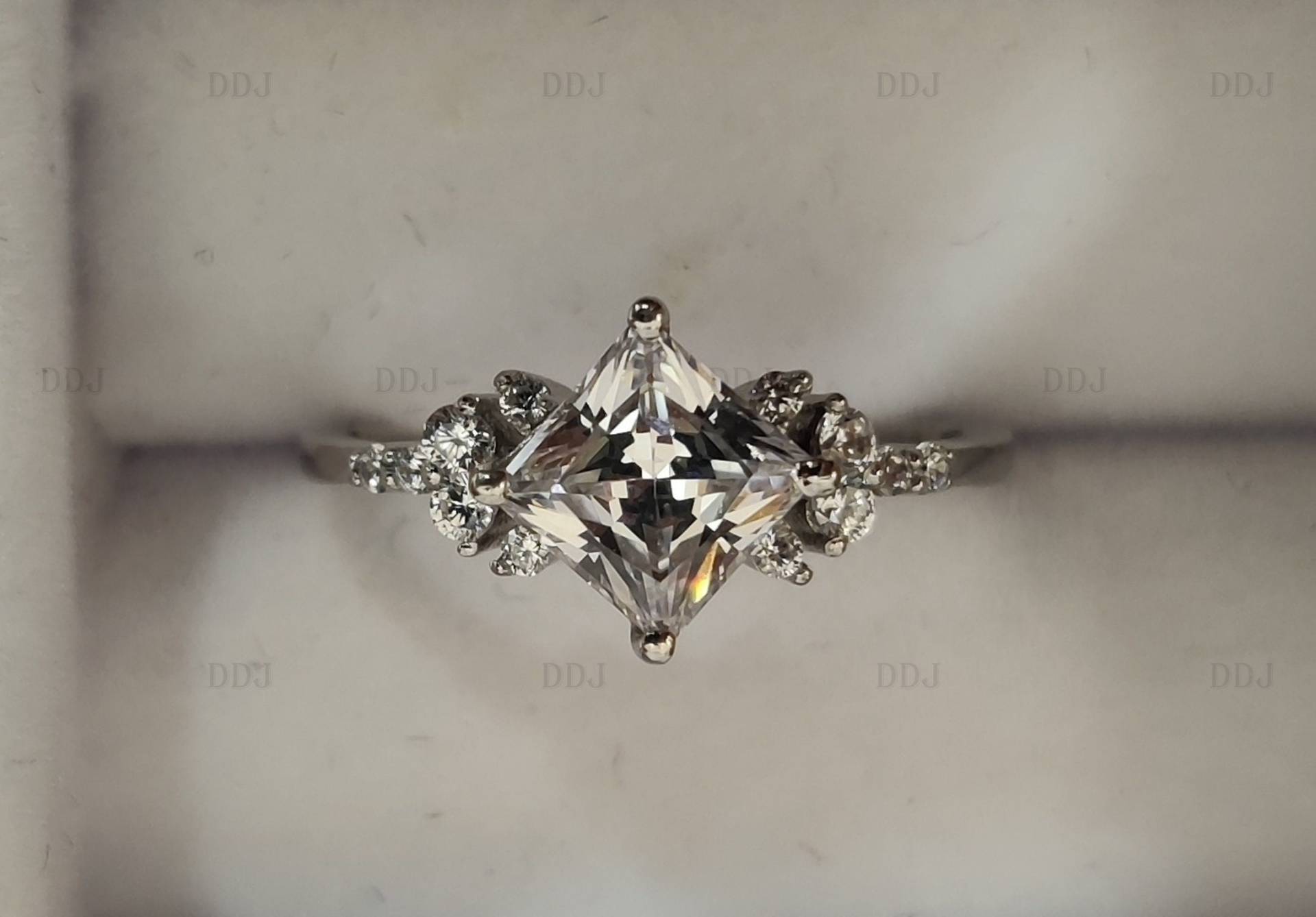 1.90 Ct Weißer Diamant Im Prinzessinnenschliff, Verlobungsring, Hochzeit, 925Er Sterlingsilber, Solitär-Verlobungsring, Geschenke Für Sie 1.90 Ct Weißer Diamant Im Prinzessinnenschliff, Verlobungsring, Hochzeit, 925Er Sterlingsilber, Solitär-Verlobungsring, Geschenke Für Sie von DDJEWELLIN925