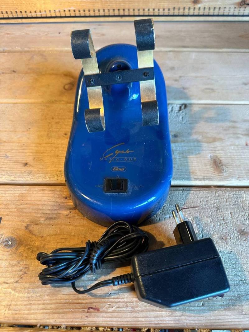 Elma Cyclomatic Due Doppel-Uhrenbeweger - Automatik-Aufzieher Für 2 Uhren, Abwechselnd Im/Gegen Den Uhrzeigersinn Elma Cyclomatic Due Doppel-Uhrenbeweger - Automatik-Aufzieher Für 2 Uhren, Abwechselnd Im/Gegen Den Uhrzeigersinn von DDSDesignobjects