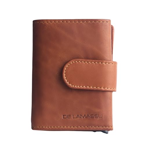 DE LAMASSU® Roman Geldbörse RFID mit Aluminium Kartenetui – Echtleder Slim Wallet für Herren & Damen – Popup Kartenhalter – Portemonnaie mit Münzfach – Geschenkbox – 10 × 7 cm (Cognac) von DE LAMASSU