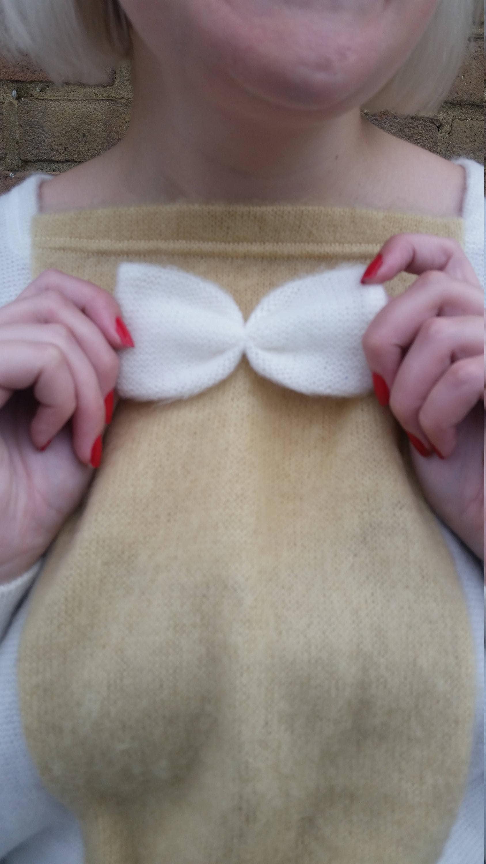 Beige Weiß Bogen Jumper von DEFINITIVAVINTAGE